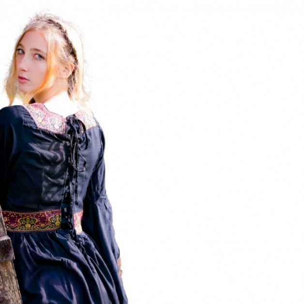 Este vestido medieval es perfecto para tu fiesta medieval o para Carnaval.